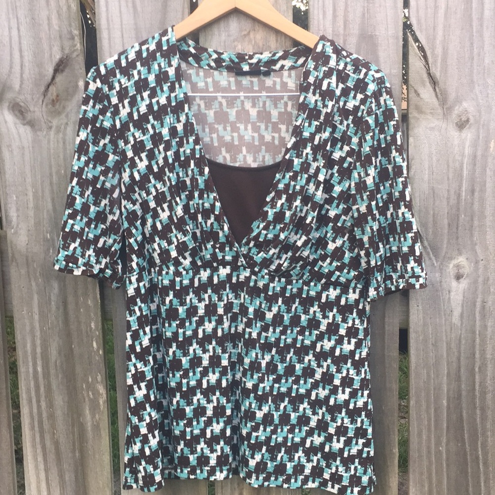 Apt 9 Geometric Patterned Top Size Large GUC